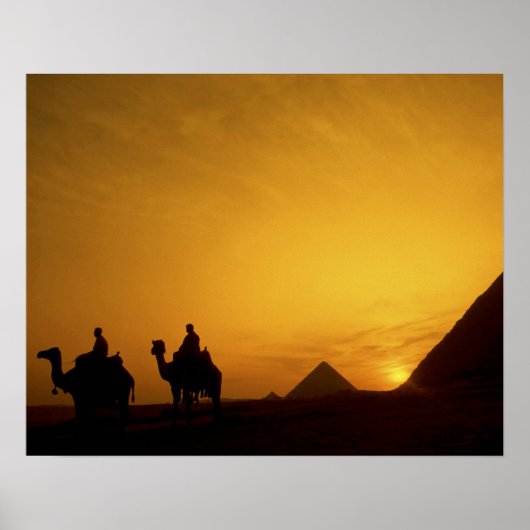 Poster Pyramides de Gizeh, Egypte au coucher du soleil (Devant)