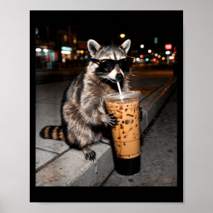 Poster Raton laveur buvant du café glacé mème animal drôl
