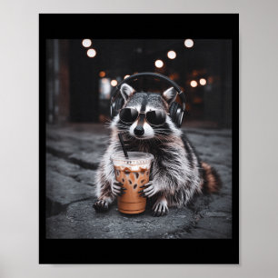 Poster Raton laveur drôle buvant du café glacé mème anima