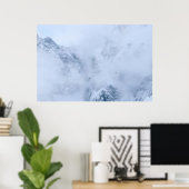 Poster Ravens, montagnes enneigées et nuages (Bureau à domicile)