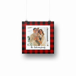 Poster Red Buffalo Plaid & Nom Personnel Et Photo<br><div class="desc">Entrez dans le monde du style intemporel avec nos classiques Red Buffalo Plaid produits personnalisés sur Zazzle! Que vous cherchiez à ajouter une touche de charme rustique à votre vie ou que vous cherchiez un cadeau parfait, notre collection a quelque chose pour tout le monde. Découvrez le charme durable de...</div>