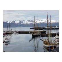 Reflets de grand voilier dans un port d'Islande du