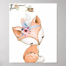 Renard mignon portant un bandeau de fleurs.