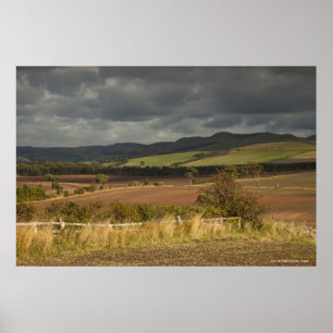 Poster Rolling Hills et montagnes sous un ciel nuageux