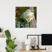 Poster rose près de l'arbre (Bureau à domicile)
