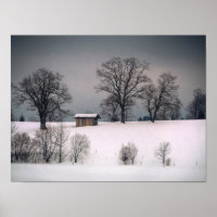 Scène hivernale, colline et arbres, cabane