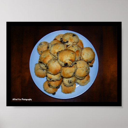 Poster Scones aux fruits présentés sur du bois (Devant)