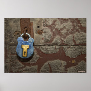 Poster Serrure antique en métal sur le mur en pierre