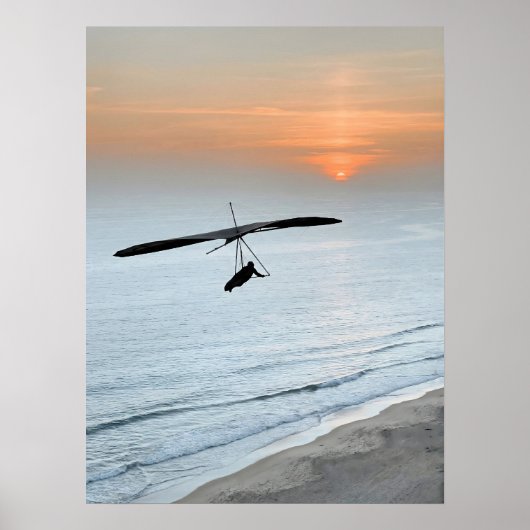 Poster Silhouette de deltaplane sur la plage côtière au c (Devant)
