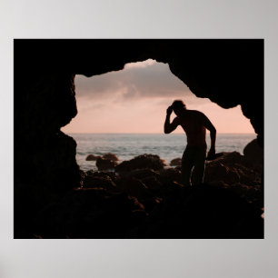 Poster Silhouette of man in cave