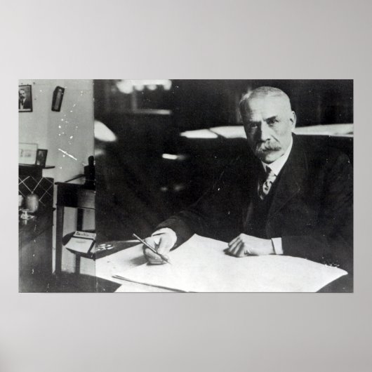 Poster Sir Edward Elgar travaille sur une partition d'orc (Devant)