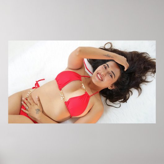 Poster Smiling Woman In Red Bikini (Devant)