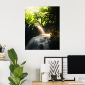 Poster Soleil brillant sur une cascade magique (Bureau à domicile)