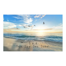 Soleil, Ciel. Mer. Sable. Scène Plage