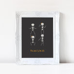 Poster Squad Ghouls Halloween<br><div class="desc">Préparez-vous à fêter Halloween dans un style tactile avec notre Poster d'Halloween Squad Ghouls! Ce poster enchanteur présente un groupe de squelettes sympathiques prêts à faire la fête sur All Hallows' Eve !</div>