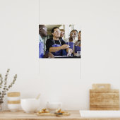 Poster Students performing experiment in chemistry lab (Cuisine)