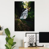 Poster Superbe cascade Šum dans la forêt magique (Bureau à domicile)