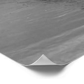 Poster Surfer En Niveaux De Gris Des Vagues (Coin)