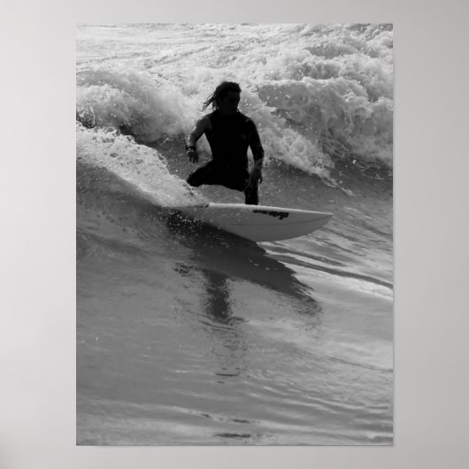 Poster Surfer En Niveaux De Gris Des Vagues (Devant)