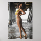 Poster Swimsuit Model Posing Under A Pier (Devant)