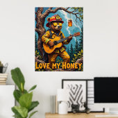 Poster Sylvan Strums : Bear's Honeyed Refrain (Bureau à domicile)