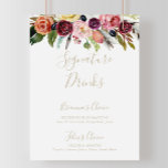 Poster Symbole Boho en plumes d'or Signature tropicale Bo<br><div class="desc">Cette enseigne de boissons tropicales boho en plumes d'or est parfaite pour un mariage rustique. Le design se compose de plumes sauvages brunes peintes à la main, jaune sauce, blanc, violet, rose, rousse, bordeaux et baies bleues soigneusement disposées en de beaux bouquets. Personnalisez le panneau avec les noms de la...</div>