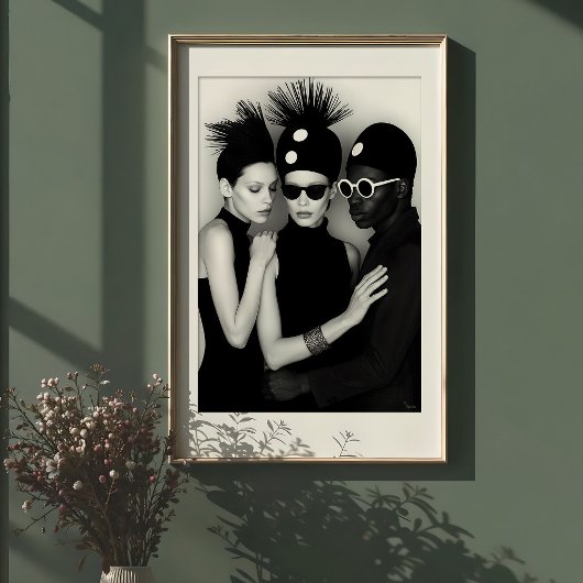 Poster Synergie Chic : Trio Monochrome Avant-Garde