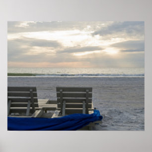 Poster Transats sur la plage de St. Pete au coucher du so