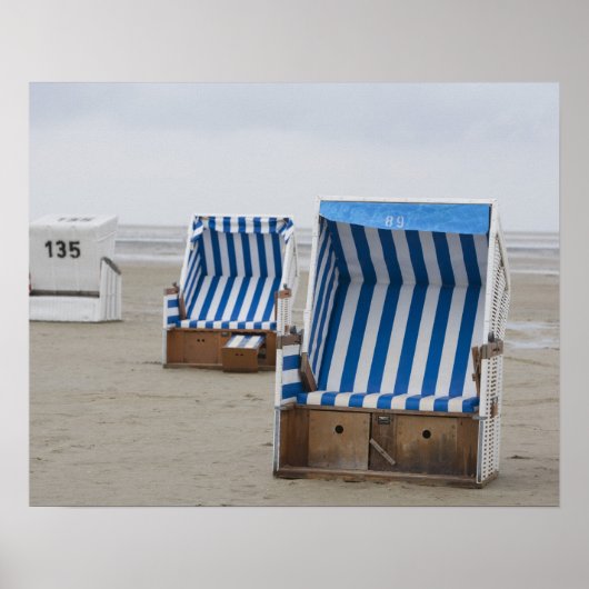 Poster transats vides sur la plage (Devant)