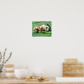 Poster Trois cochons de Guinée mignons en rang mangeant d (Cuisine)