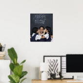 Poster Trois filles en classe chuchotant (Bureau à domicile)