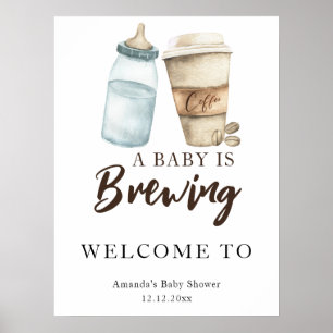 Poster Un bébé brasse un baby shower de bouteille de café