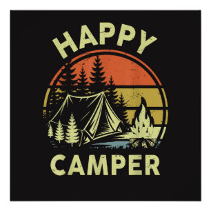 Poster Un campeur heureux tout-petit garçon drôle camping
