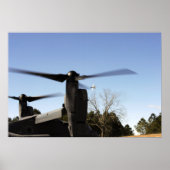 Poster Un CV-22 Osprey se prépare à décoller (Devant)