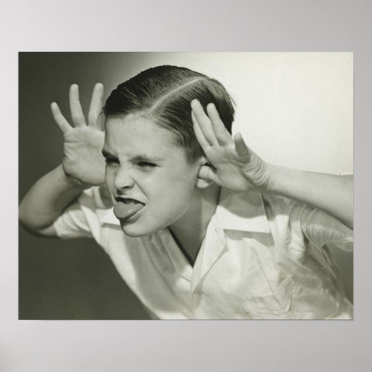 Poster Un garçon qui fait son visage (Devant)