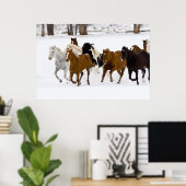Poster Un hiver pittoresque de chevaux sur le (Bureau à domicile)