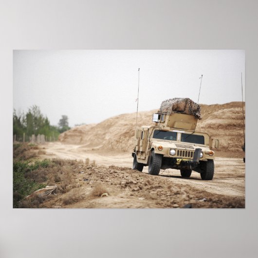 Poster Un Humvee assure la sécurité (Devant)