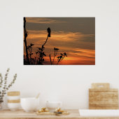 Poster un oiseau dans l'arbre au coucher du soleil (Cuisine)