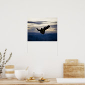 Poster Un snowboardeur masculin fait un retour en arrière (Cuisine)