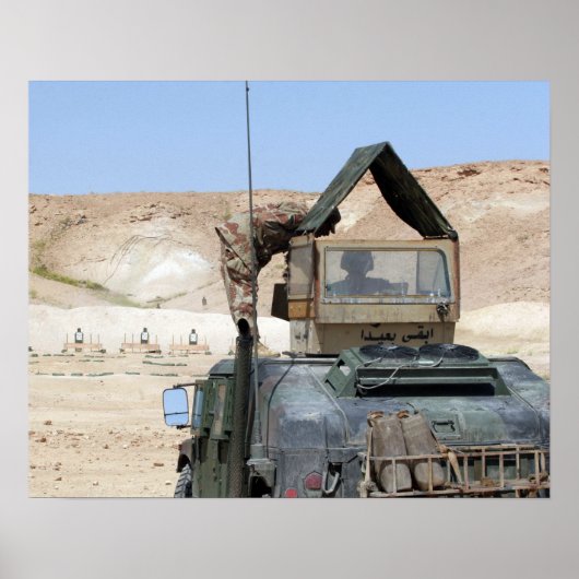 Poster Un soldat instruit un soldat de l'armée irakienne (Devant)