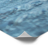 Poster Une femme sur un flotteur gonflable dans l'océan p (Coin)