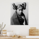 Poster Une fille indienne de Tewa avec coiffure fantaisie (Cuisine)