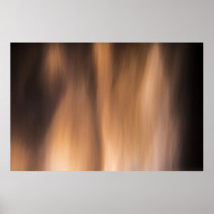 Poster Une flamme rouge comme un spectacle aux aurores bo