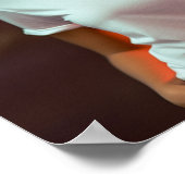 Poster Une mannequin blonde portant un tshirt Gildan (Coin)