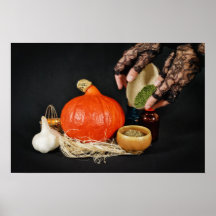 Une sorcière d'Halloween prépare un philtre