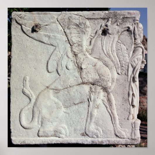 Poster Urne funéraire avec relief sculpté d'un Griffin (Devant)