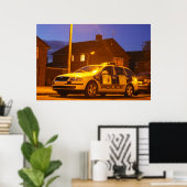 poster van de nacht op politieauto (Thuiskantoor)