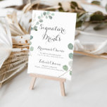 Poster Verdure minimaliste Eucalyptus Signature Boissons<br><div class="desc">Cette affiche minimaliste de verdure et d'eucalyptus est parfaite pour un mariage rustique. Le design comprend des feuilles d'eucalyptus verts et élégants à l'aquarelle. Personnalisez le panneau avec les noms de la mariée et du marié et leur choix de boisson préférée.</div>