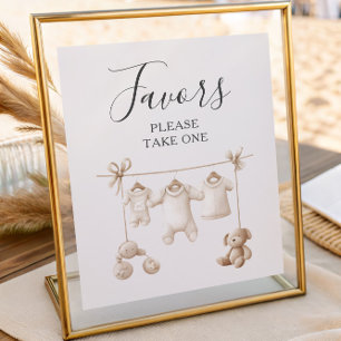 Poster Vêtements et jouets bébé beige pour cadeaux de rem