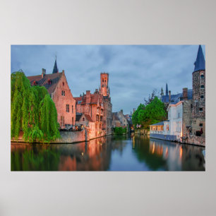 Poster Vieille ville et beffroi la nuit à Bruges